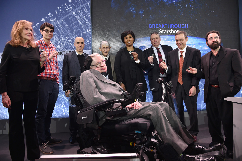 ‎Stephen Hawking and Freeman Dyson